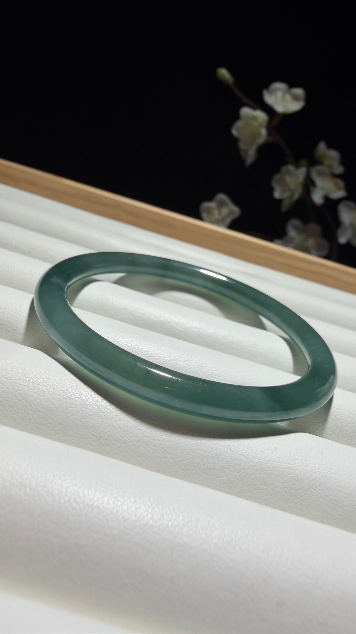 Icy Guatamalan Jadeite Jade Bangle