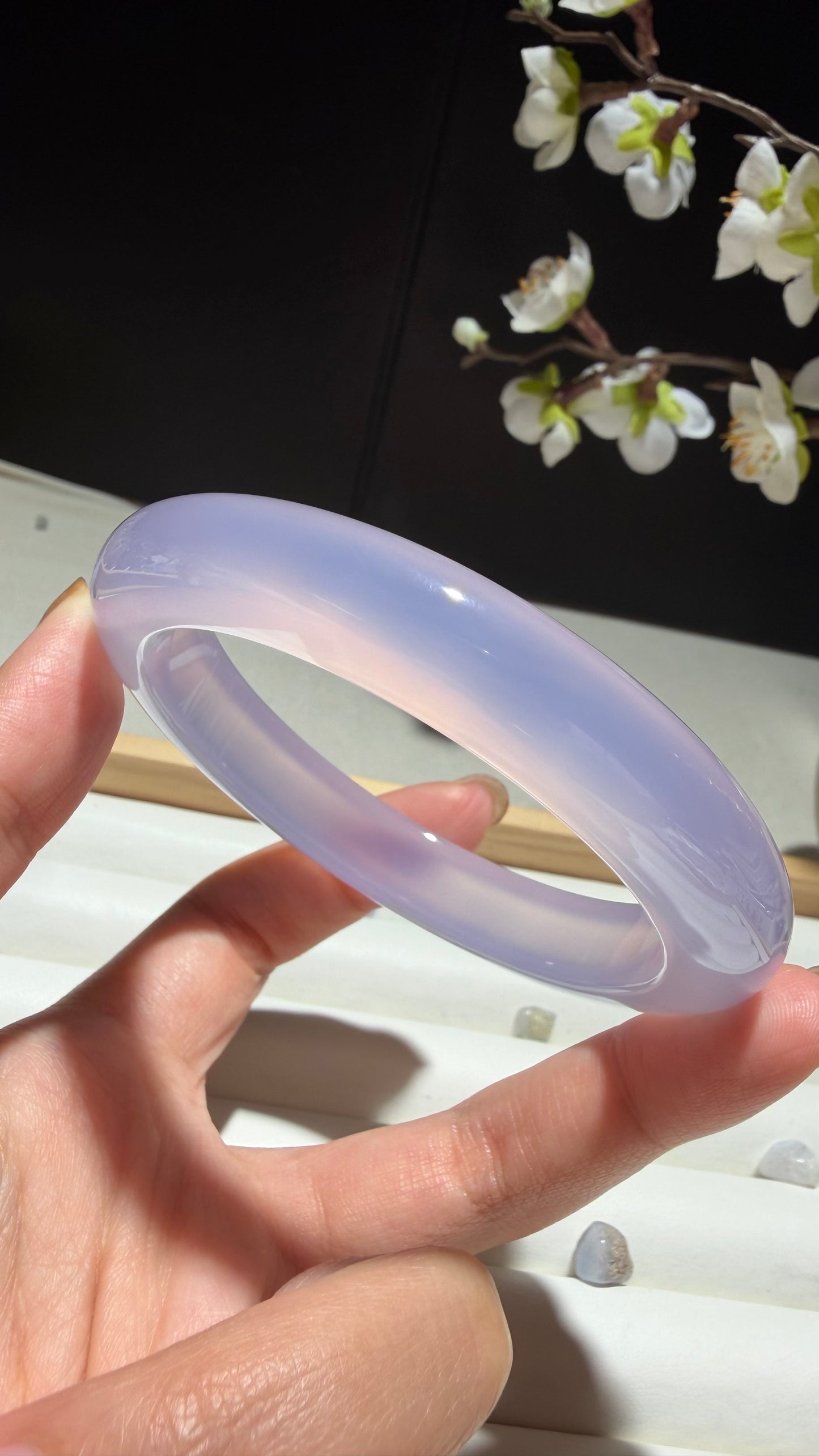 Natural Violet Agate Bangle