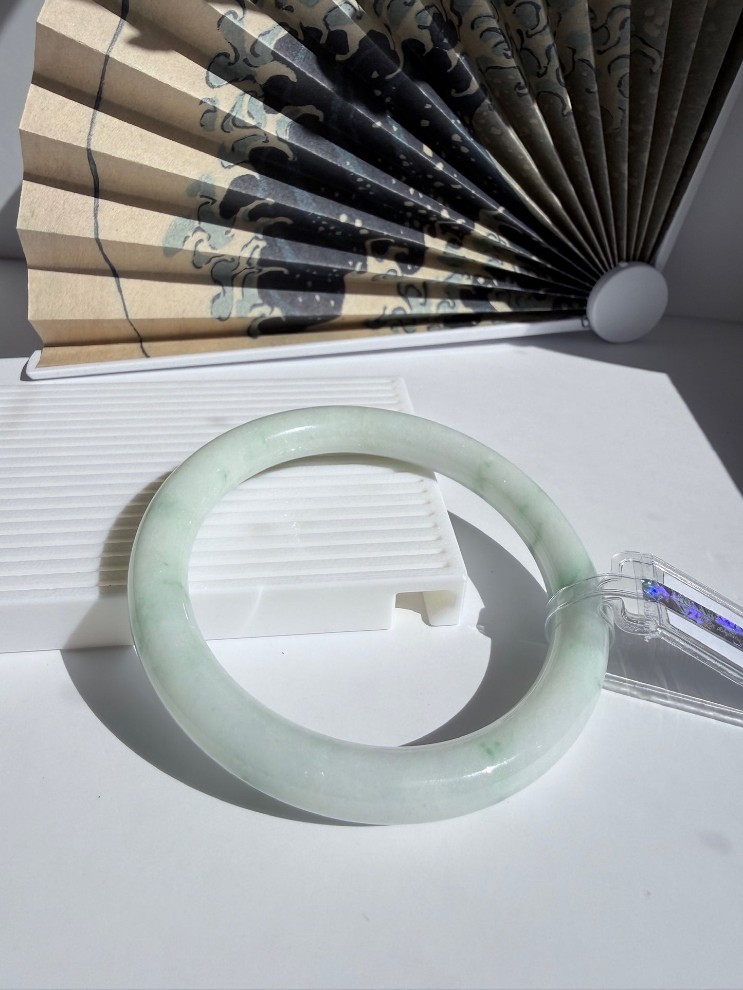 Certified White Grade A Jadeite Jade Bangle - Vòng Bạch Ngọc Lục Hoa Bay (MJJBa01)