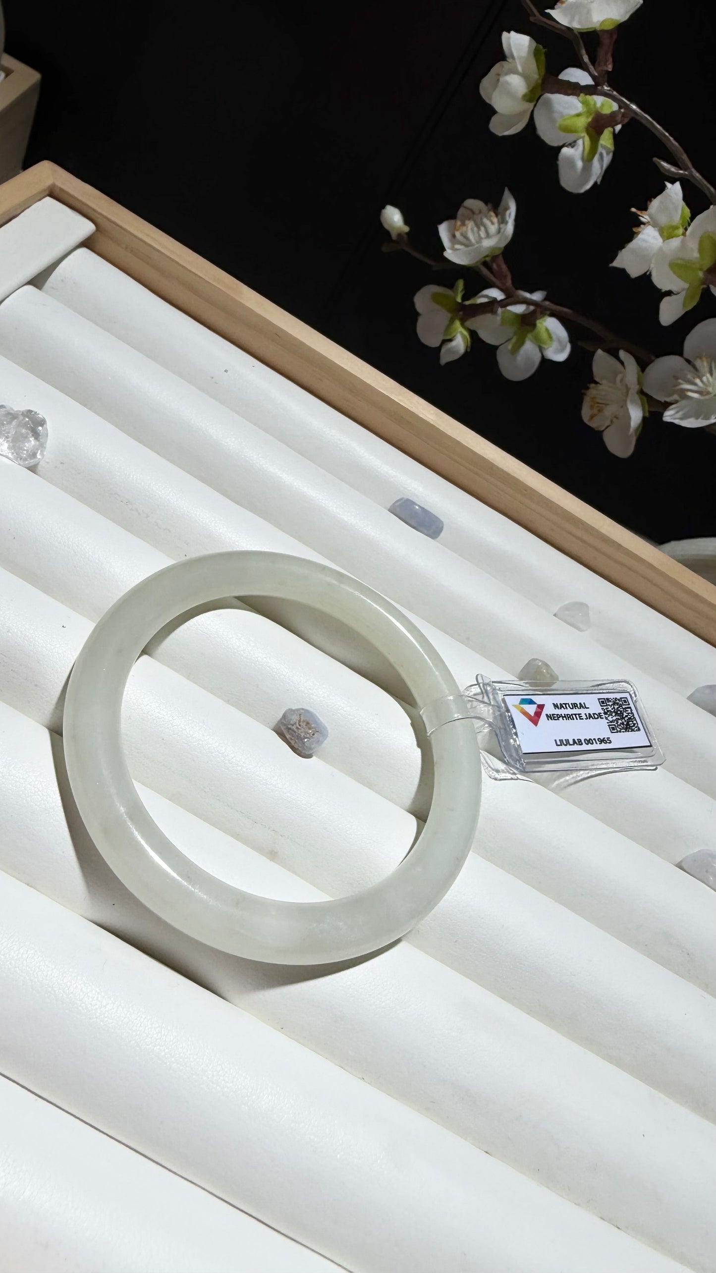 Natural White Nephrite Jade Bangle | Classic Elegance