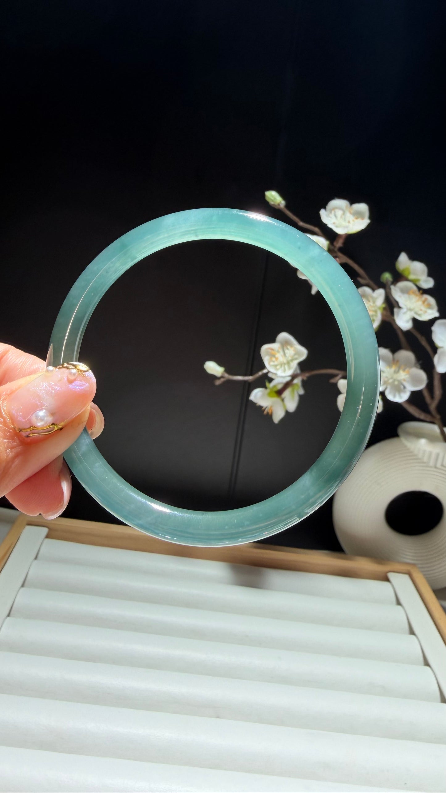 Icy Guatamalan Jadeite Jade Bangle