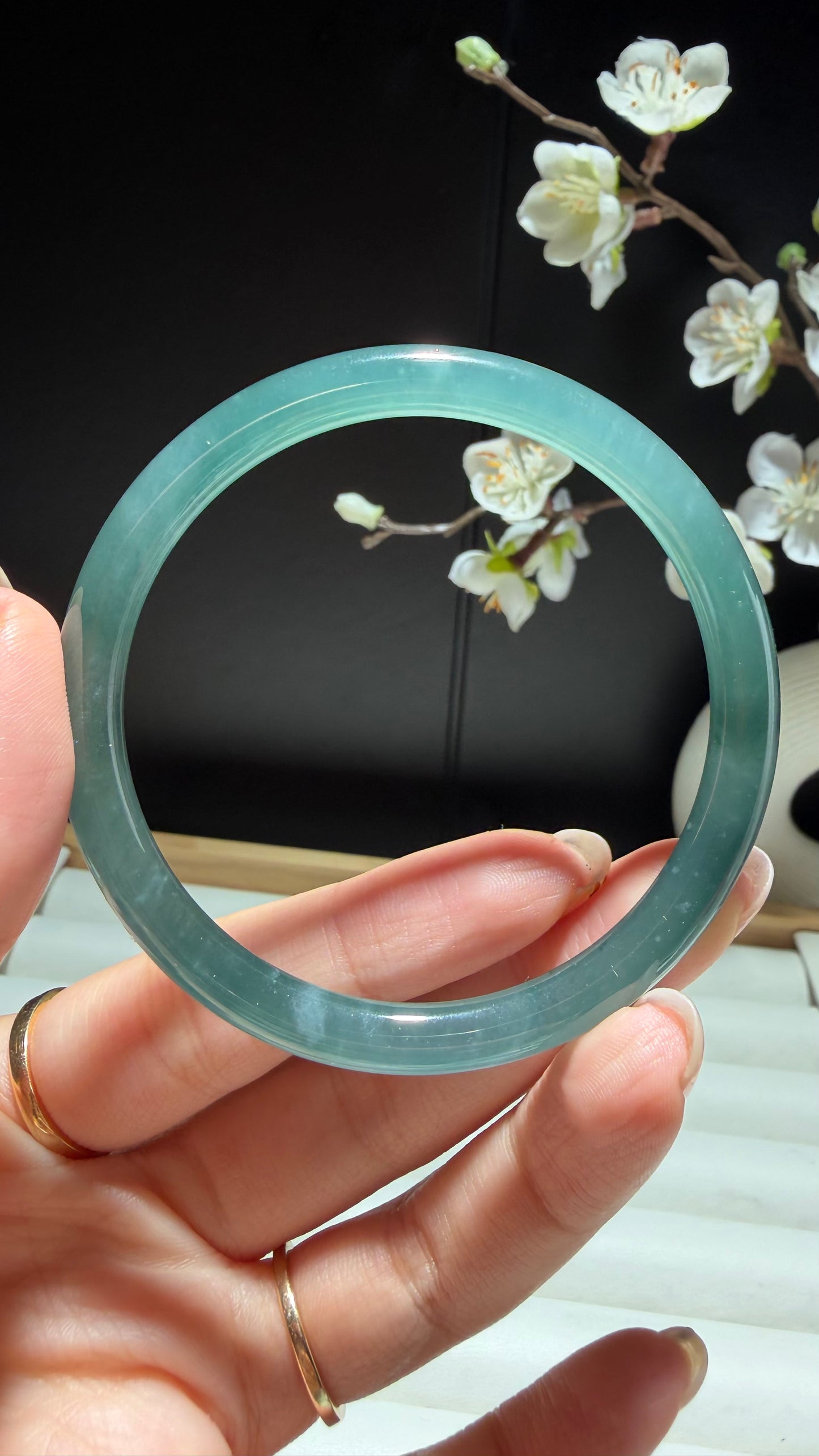 Icy Guatamalan Jadeite Jade Bangle