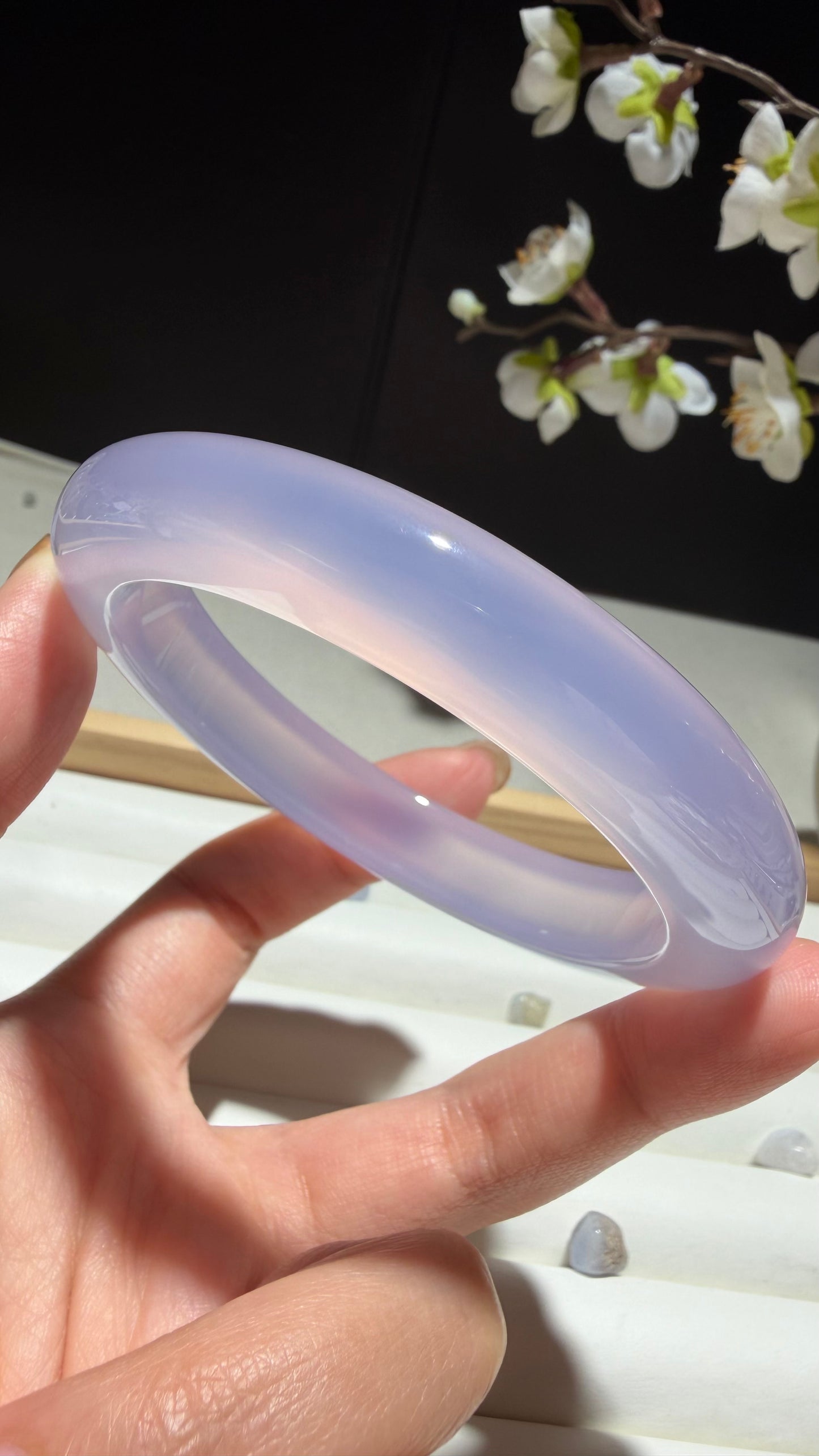 Natural Violet Agate Bangle