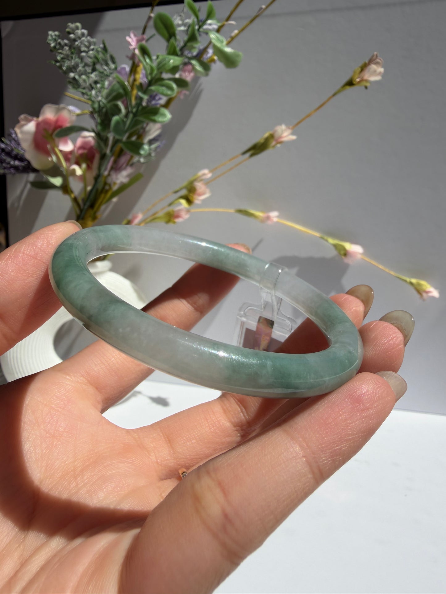 Green Glutinous Icy Jade Bangle