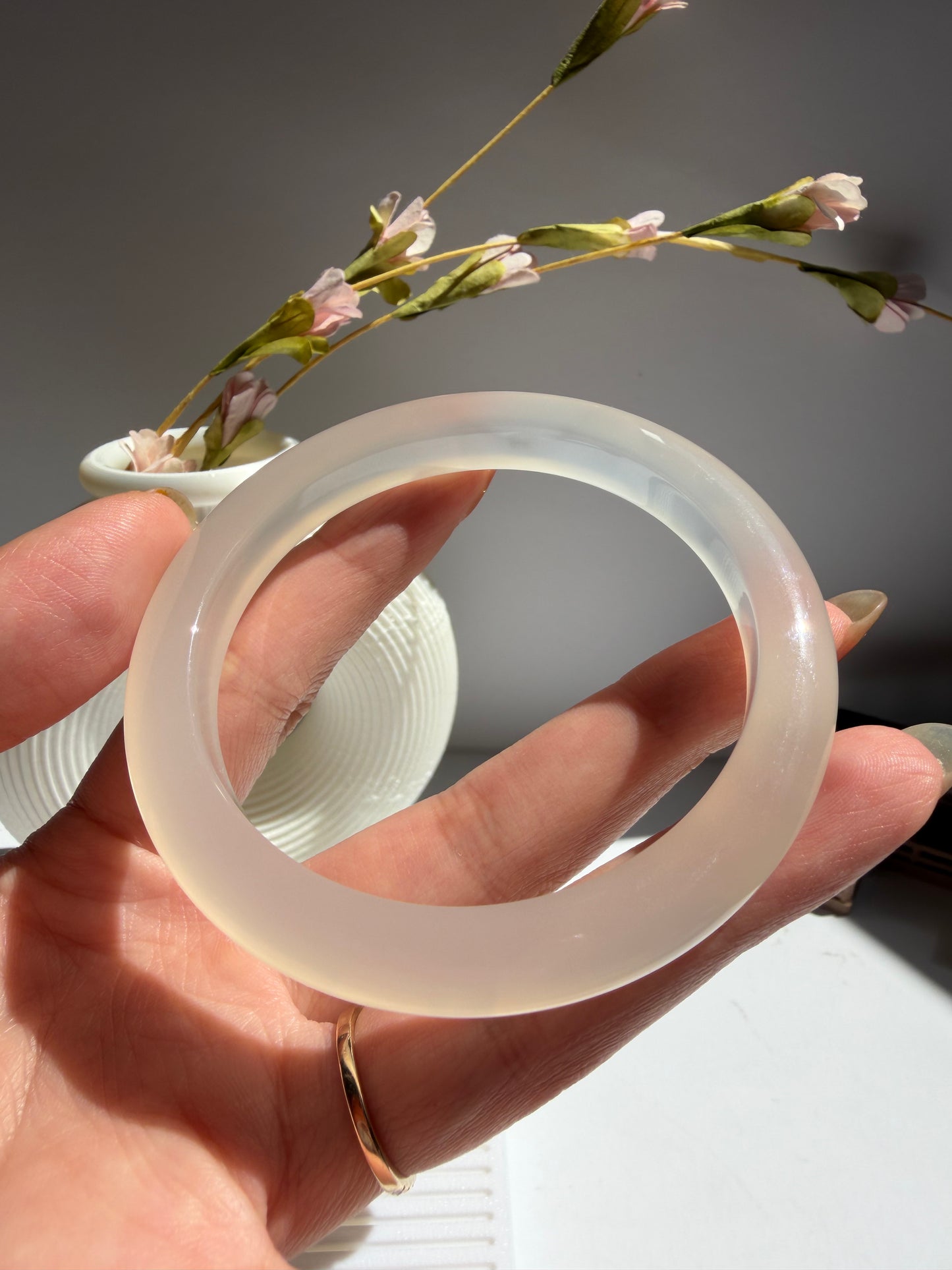 Natural Agate Bangle Creamy Moonlight Glow