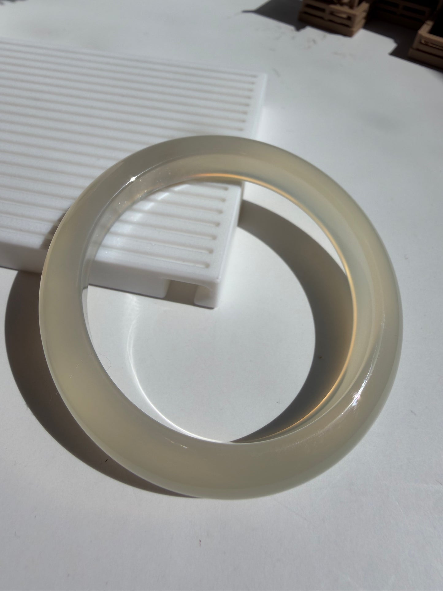 Natural Agate Bangle Warm Ivory Elegance