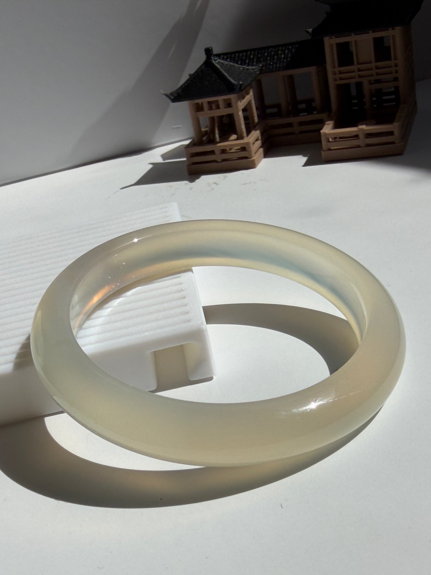 Natural Agate Bangle Warm Ivory Elegance
