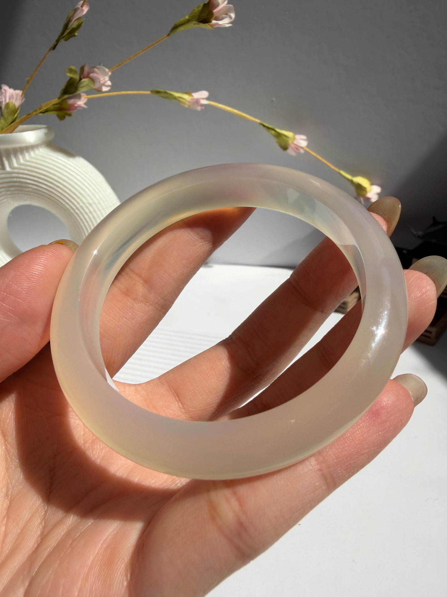 Natural Agate Bangle Warm Ivory Elegance