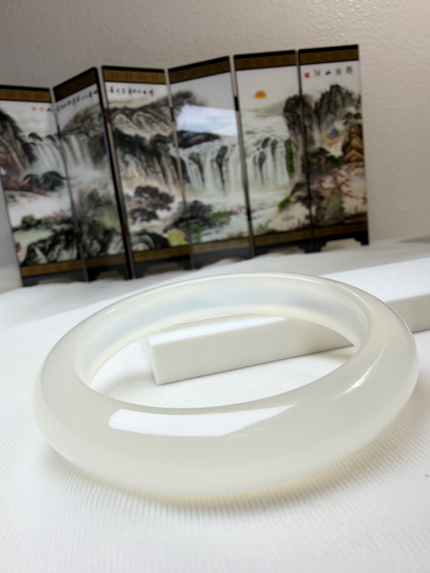 Natural Agate Bangle – Moonlit Silk