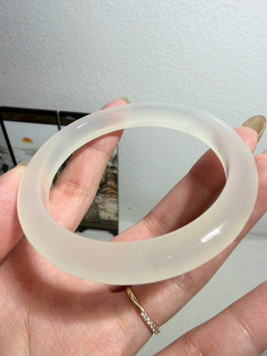 Natural Agate Bangle – Moonlit Silk