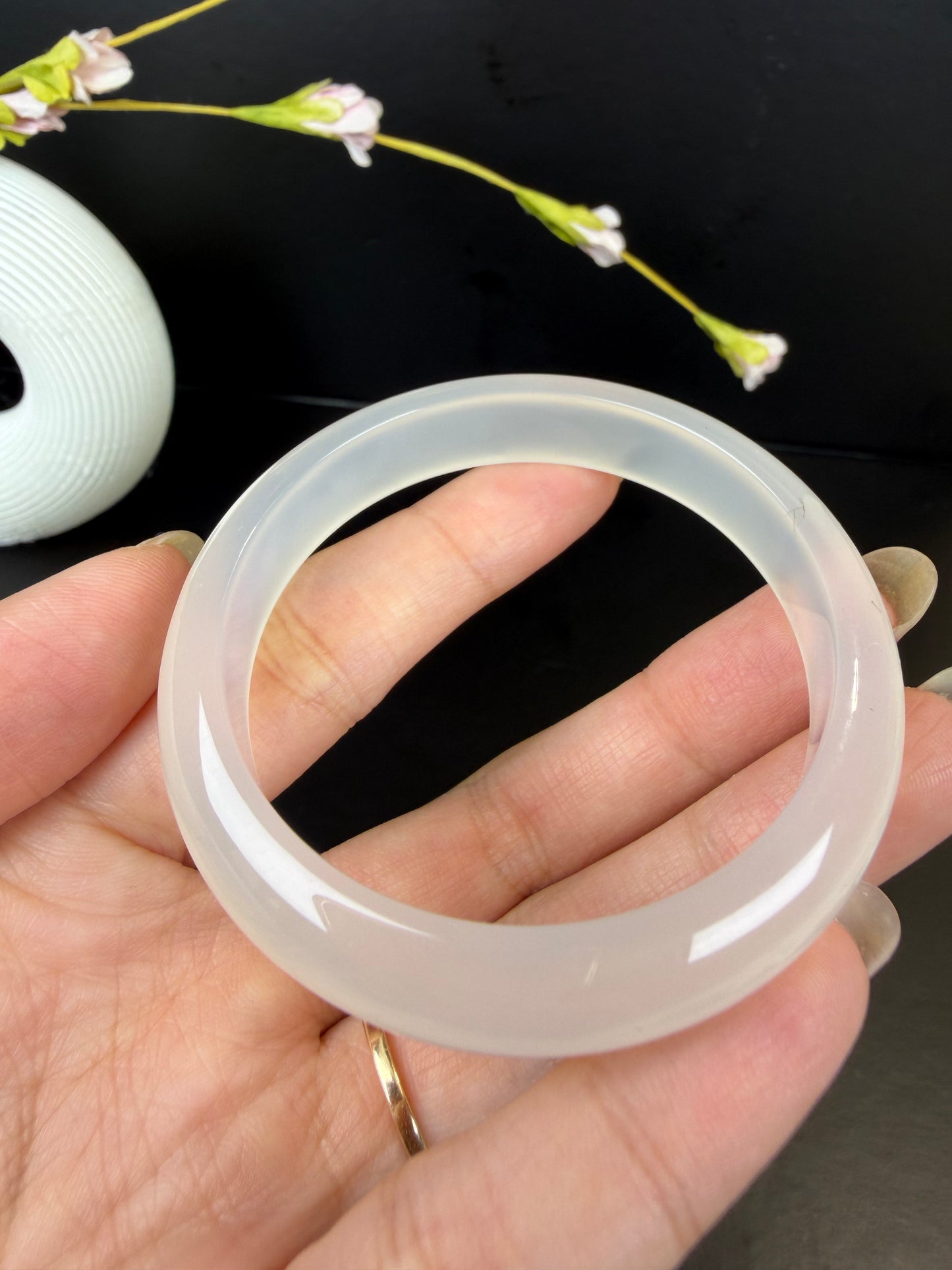Natural Agate Bangle – Moonlit Silk