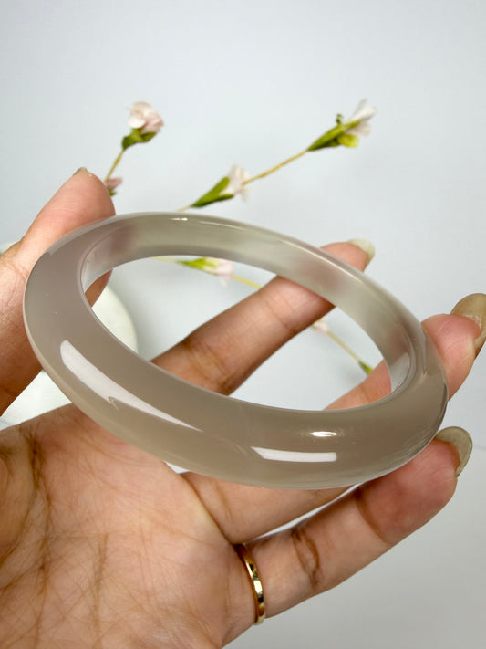 Natural Agate Bangle – Mist Veil