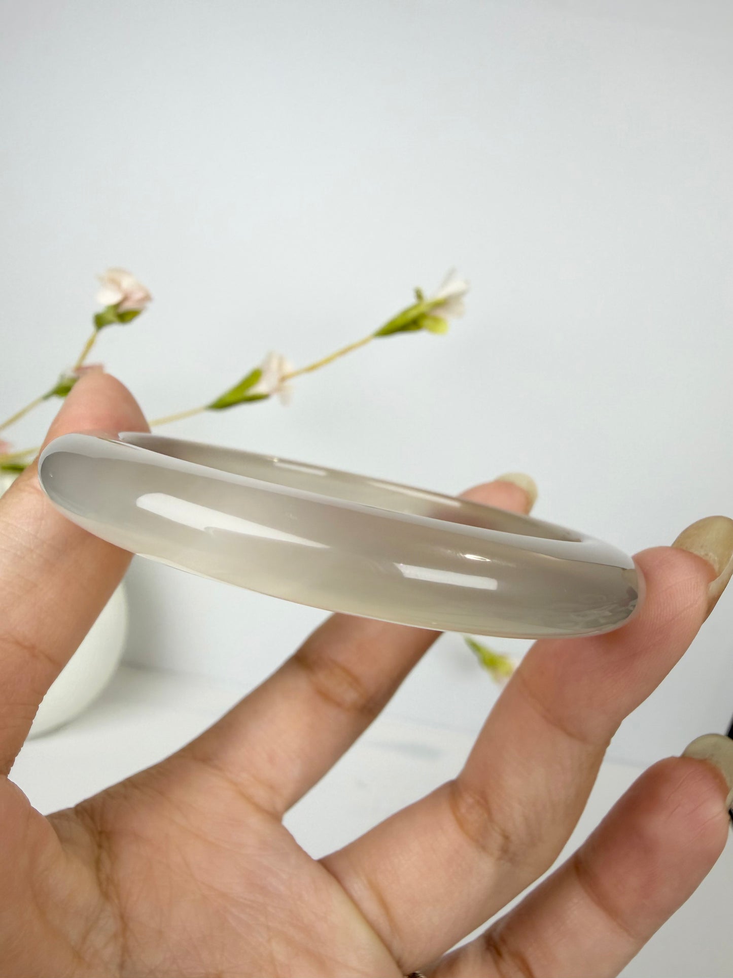 Natural Agate Bangle – Mist Veil