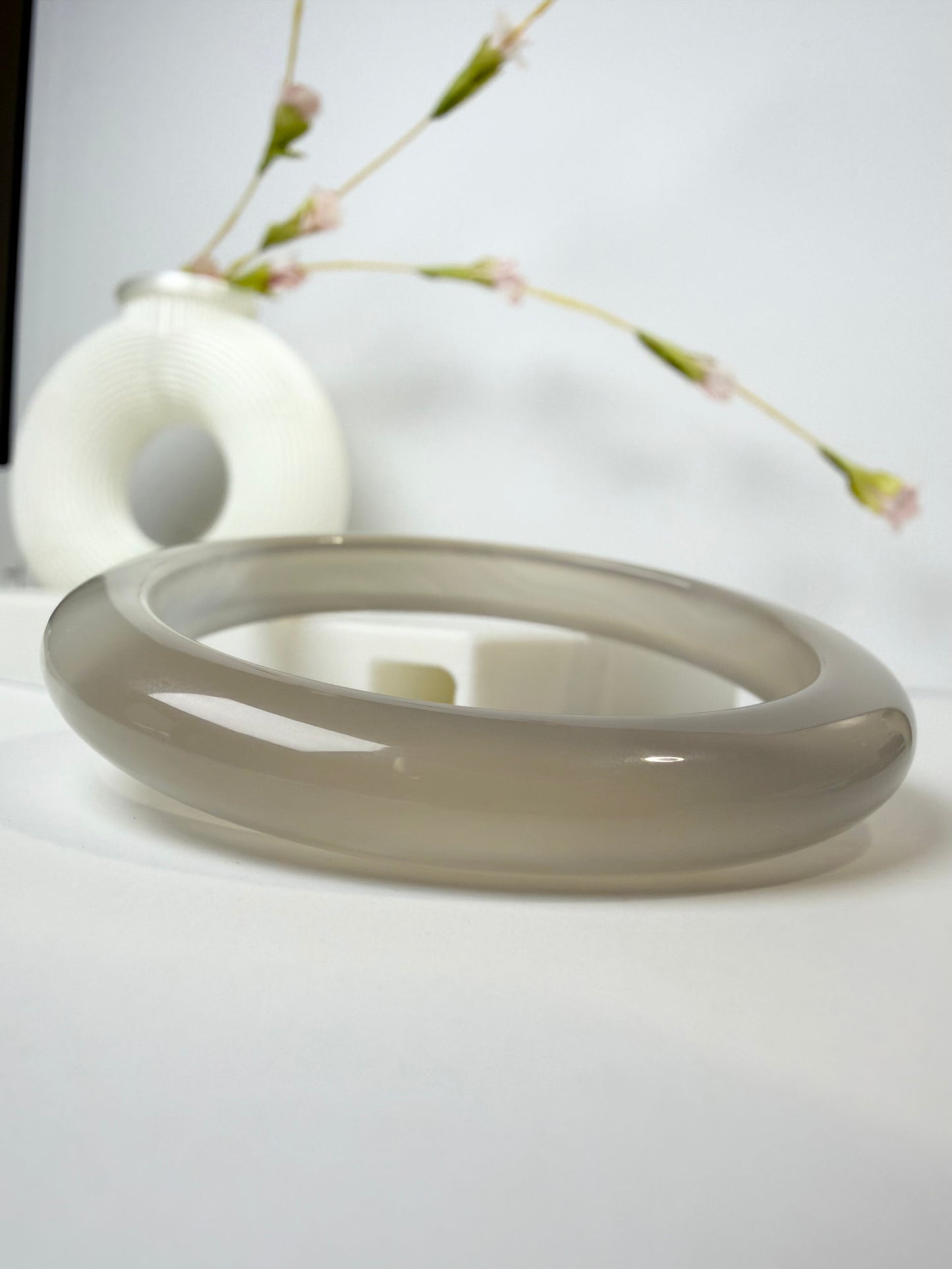 Natural Agate Bangle – Mist Veil