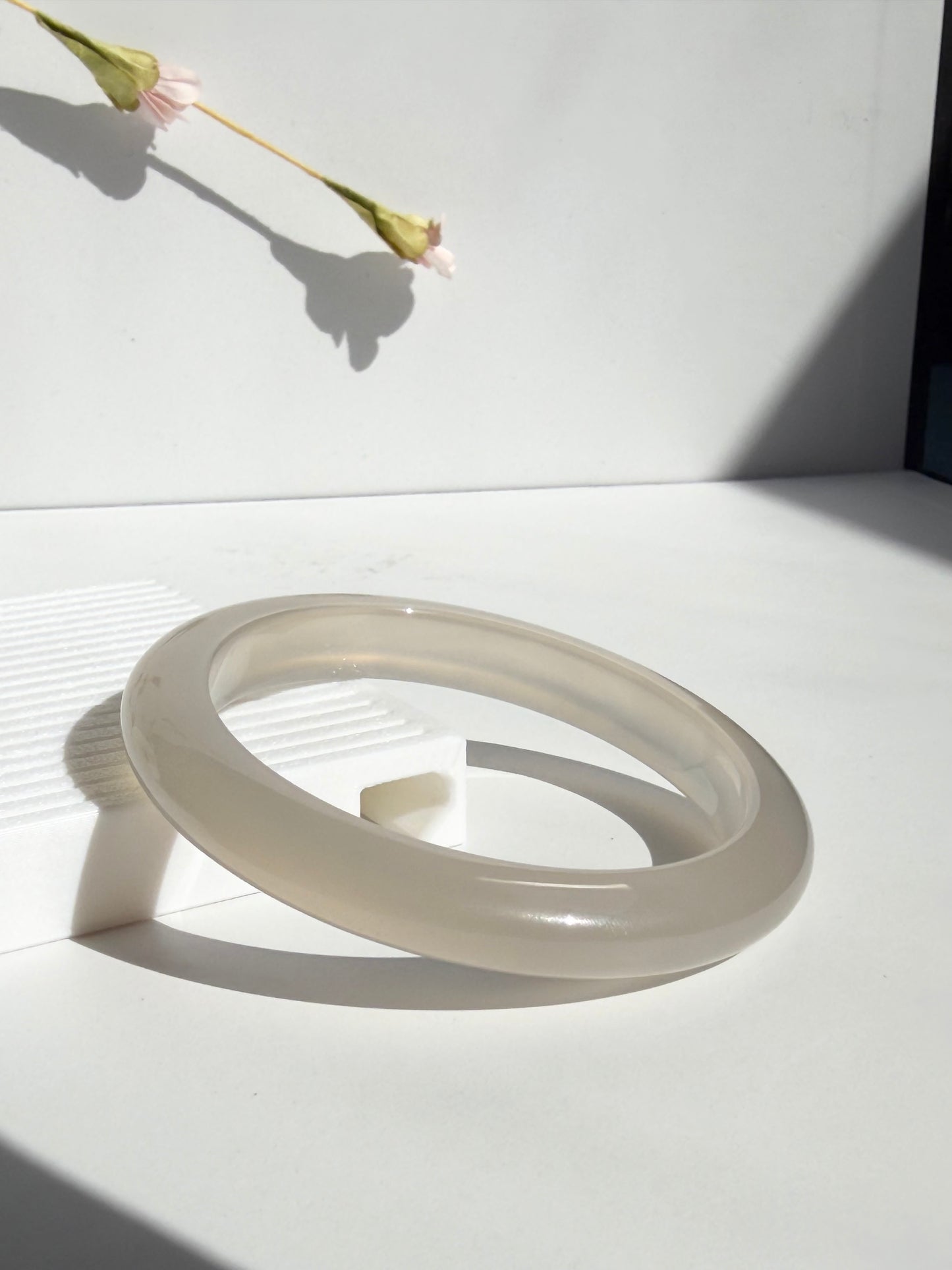 Natural Agate Bangle – Moonlit Silk