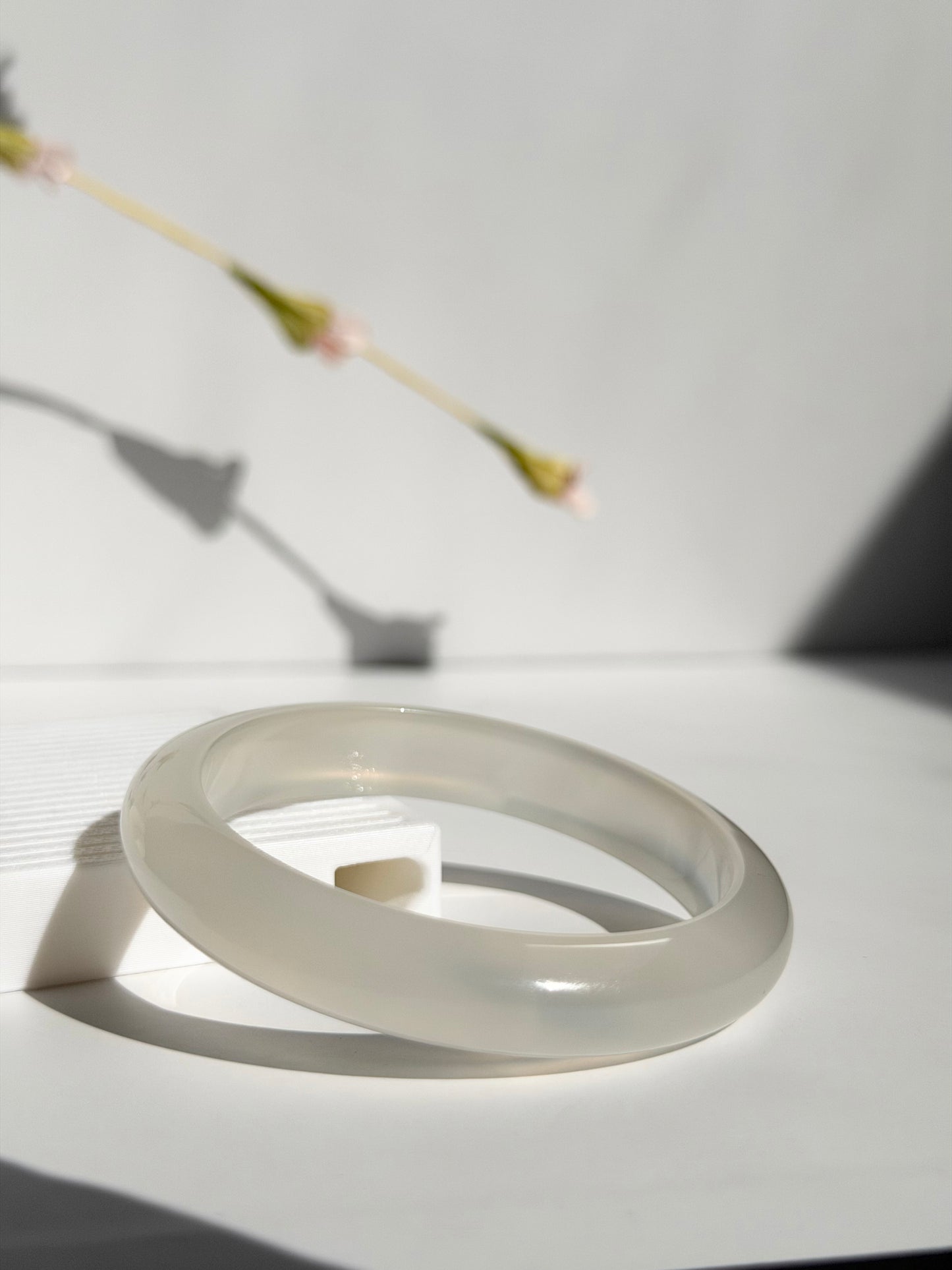 Natural Agate Bangle – Moonlit Silk