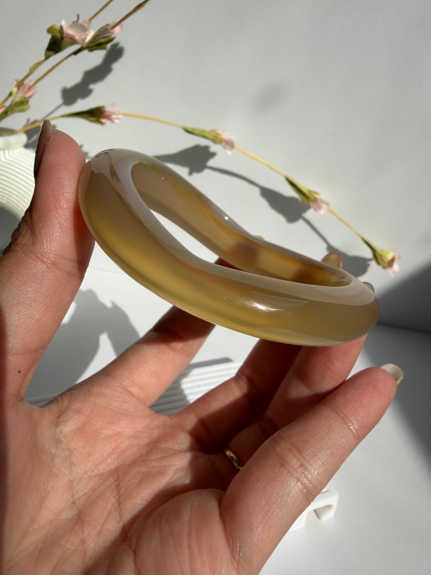 Natural Agate Bangle – Golden Drift